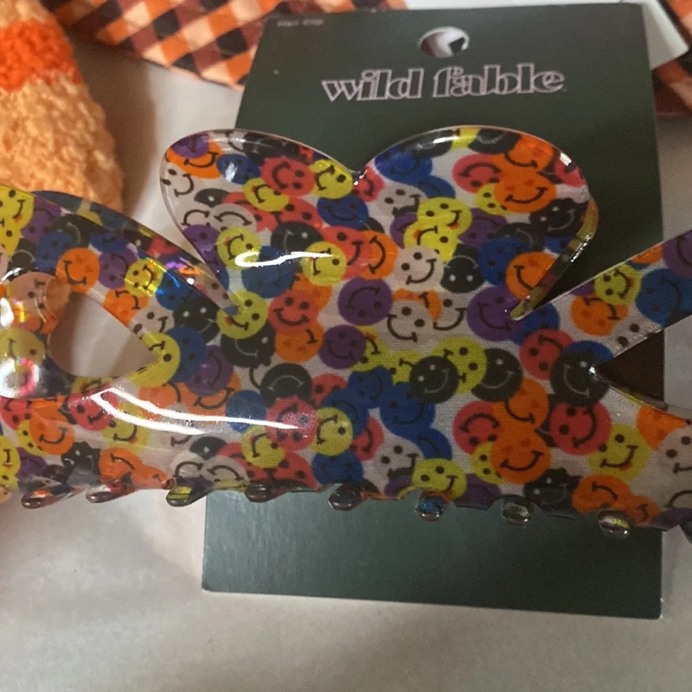 NWT Accessory Bundle. Bucket Hat, Socks & Hair clip. Great gift for a friend